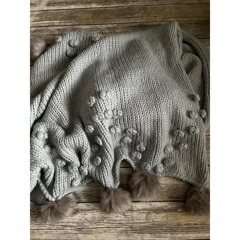 Anthropologie Madison 88 ‎ Dusting Throw Blanket